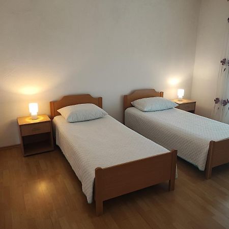G&S Apartment ตรีบูนย์ ภายนอก รูปภาพ
