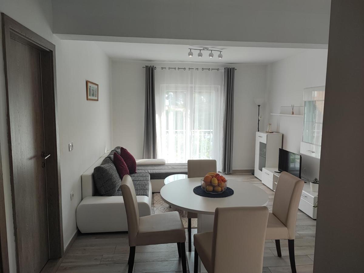 G&S Apartment ตรีบูนย์ ภายนอก รูปภาพ