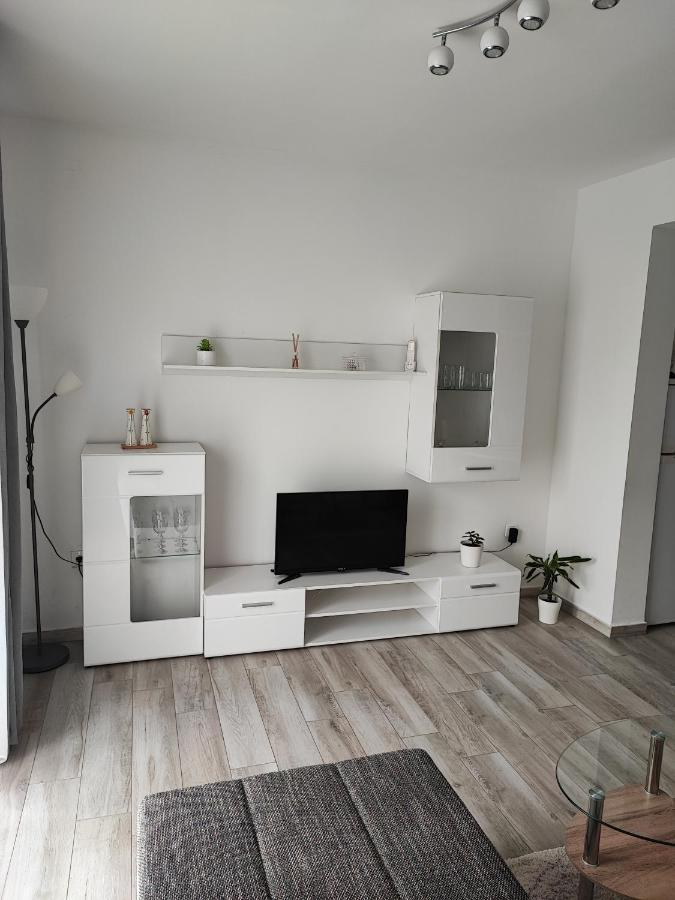 G&S Apartment ตรีบูนย์ ภายนอก รูปภาพ