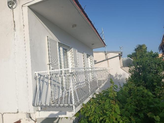 G&S Apartment ตรีบูนย์ ภายนอก รูปภาพ