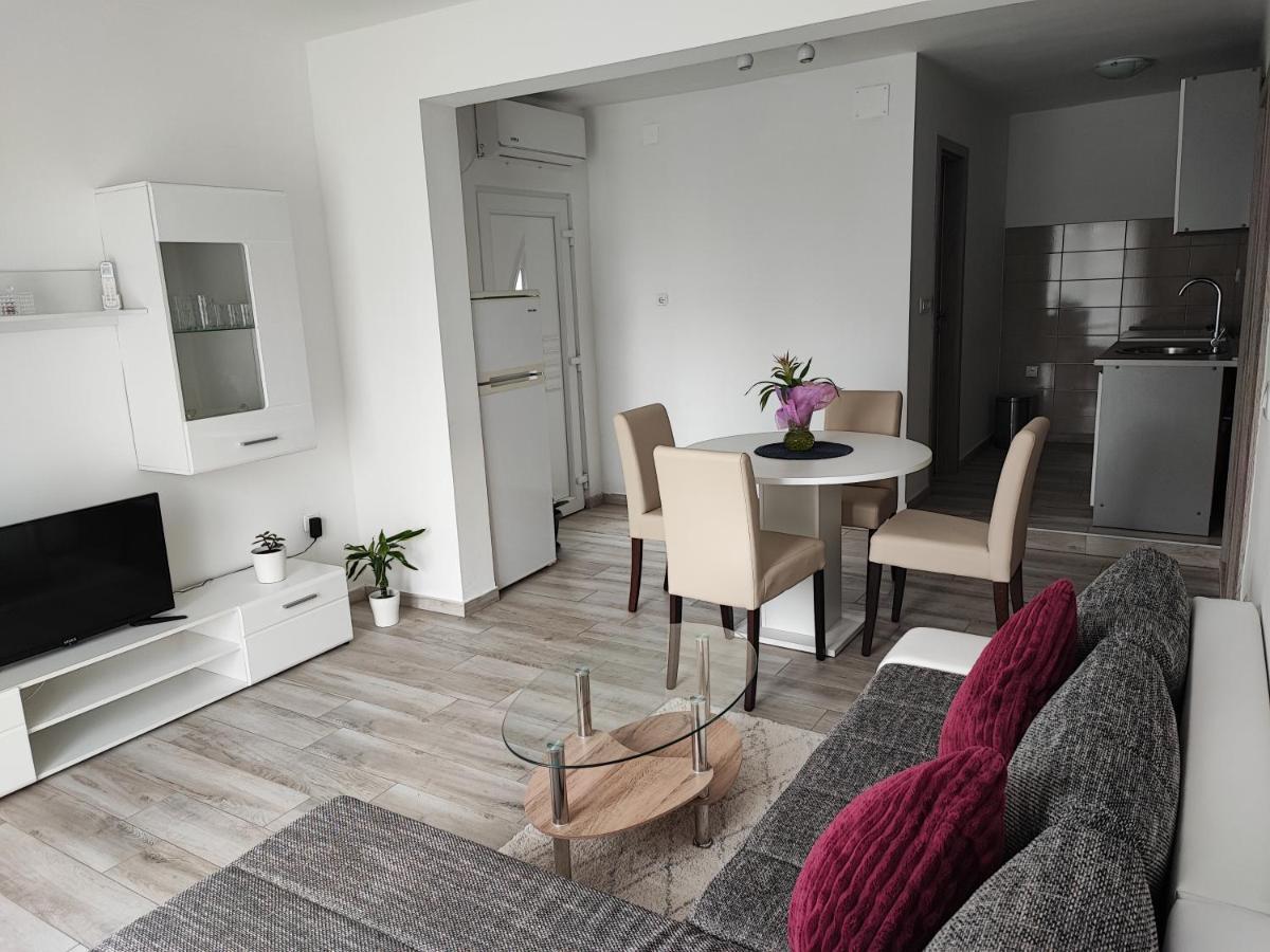 G&S Apartment ตรีบูนย์ ภายนอก รูปภาพ